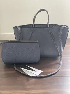 Item thumbnail for item 9e5810f4-3521-4f69-be5a-e385e0f1a75a