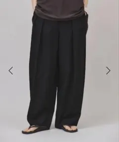 カレンソロジー プレーンツータックパンツ　ブラック　38のサムネイル