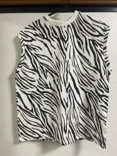 PAGEBOY ゼブラ柄 ノースリーブカットソー Fサイズのサムネイル