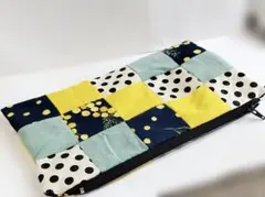 ハンドメイド ポーチ パッチワーク柄