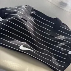 Nike ボストンバッグ ブラック/ストライプのサムネイル