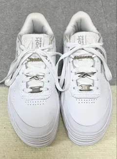 Reebok 22cm 厚底スニーカー ホワイト レディースのサムネイル