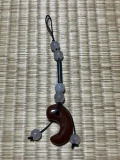 勾玉と管玉のストラップ