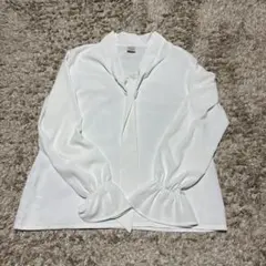 Vネック ボウタイシャツブラウス