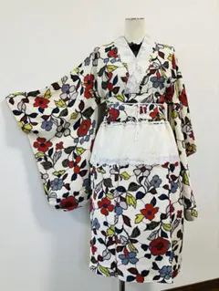 着物リメイク・正絹・白・セパレート・フリーサイズ・ハンドメイド