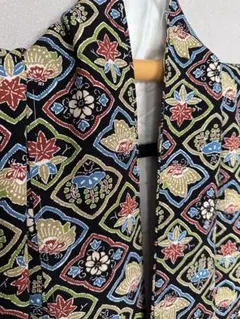 小紋 袷　型染め　黒地 花菱　花鳥柄　正絹縮緬しつけ付き未使用　小柄な方向け