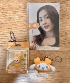 ジヒョ　トレカ　ガチャガチャ　twice