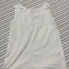 ikka レースタンクトップ ベージュ Mサイズ 花柄レースのサムネイル
