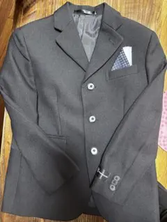 美品 子供フォーマルジャケット・パンツセット（ポケットチーフ・ネクタイ付き）