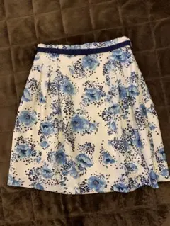 デビュードフィオレレッセパッセのブルー花柄フレアスカート⭐︎リボンベルト38