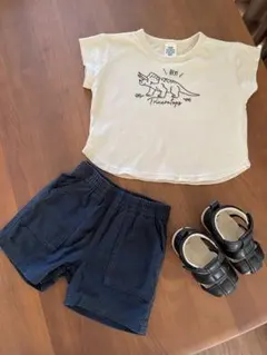 【セットでお得】Tシャツ ネイビーショートパンツ ブラックサンダルのセット
