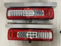UDトラックス 新型クオン LEDテールランプ ボルボ VOLVO - メルカリ