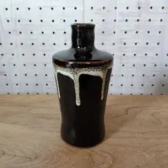 ヴィンテージ　レトロなフラワーベース　陶器　一輪挿し　花瓶　Fat Lava