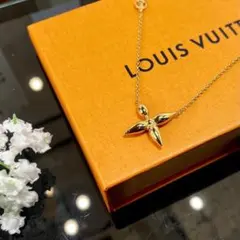 極美品‼️ ルイヴィトン ルイゼット モノグラムフラワー ネックレス ゴールドのサムネイル