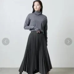 『新品タグ付』　マルゥ　アシンメトリー プリーツ スカート