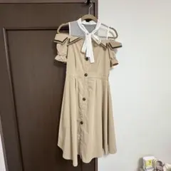 axesfemme 肩出しワンピース ベージュ