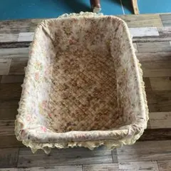 156: 竹製バスケット　かご　花柄布付き