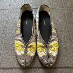 オリエンタルトラフィック　花柄刺繍入りグレーサテンバレエシューズ