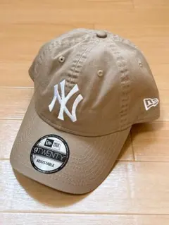 美品 New Era ニューヨークヤンキース キャップ 9TWENTY ベージュ