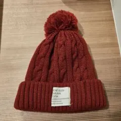 ケーブル編みニット帽　赤色　50-52cm