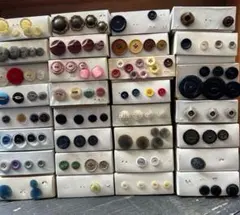 ②昭和レトロ　ボタン　釦　箱入り　当時物　ボタンまとめ売り　大量　ボタンいろいろ