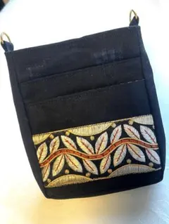 【インド刺繍リボン】ショルダーバッグ、移動ポケット