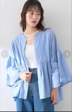 earth music&ecology ギャザーブラウス サックス Fのサムネイル