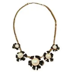 パール&黒い花びら型のビジューのネックレス他5点セット