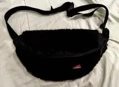 ニューバランス　ボディバッグ