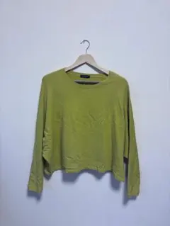 オリーブグリーン 長袖 クロップドトップス