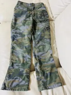 迷彩柄　キッズパンツ