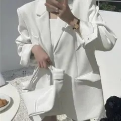 ホワイト テーラードジャケット オーバーサイズ