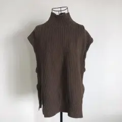 即購入OK！美品　アズールバイマウジー　ブラウン　タートルネック　ニットベスト