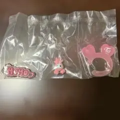TWICE LOVELYS アクリルカラビナフロッキーマスコット MOMO モモ