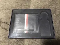TOMMY HILFIGER折り財布