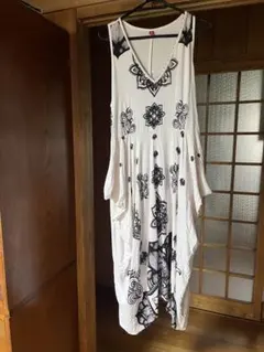 Amina ワンピース　Fサイズのサムネイル