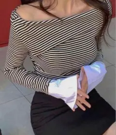 SHEIN DAZY ボーダー オフショルダ トップス 新品Sサイズ