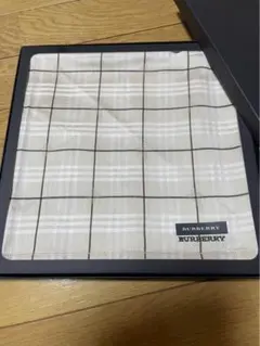 新品　バーバリー　ハンカチ　刺繍入り