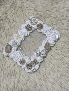 ホイップデコ　トレカケースデコ　B8 白　金　黄色　上品