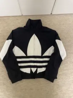 adidas ナイロンジャケット