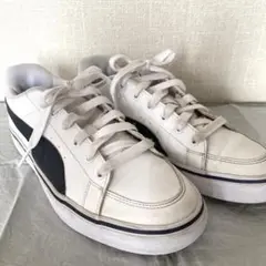 PUMA V コート バルク スニーカー 24.5cm ホワイト ブラック