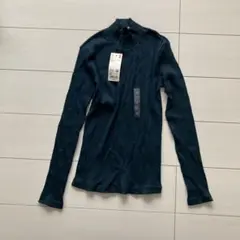 UNIQLO ダークグリーン タートルネック XS