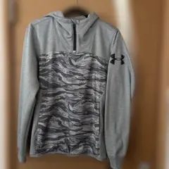 Under Armour 迷彩柄 グレー ジップアップパーカー
