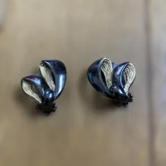 レトロイヤリング　昭和レトロ　リボン　ブラック&ゴールドカラー