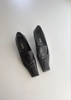 Prada Black Square Toe Leather Heelsのサムネイル