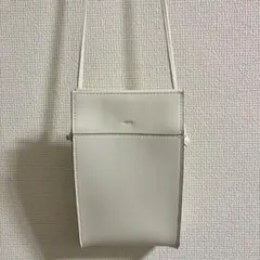ユニクロ　レザータッチミニツールショルダーバッグ　ホワイト