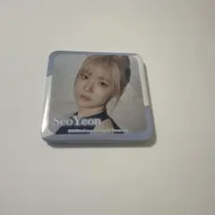 tripleS 마네키 고양이 스퀘어 캔 배지 서영