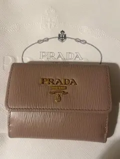 セール中‼️PRADA エピレザー 二つ折り財布 ピンク