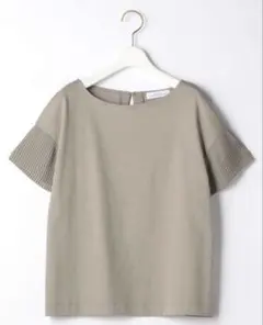 ソデ プリーツ クルーネック Tシャツのサムネイル