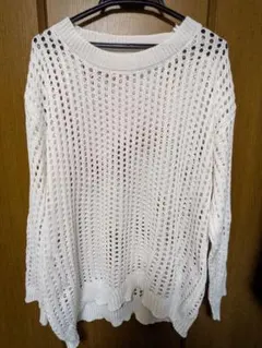 ホワイト　ニット